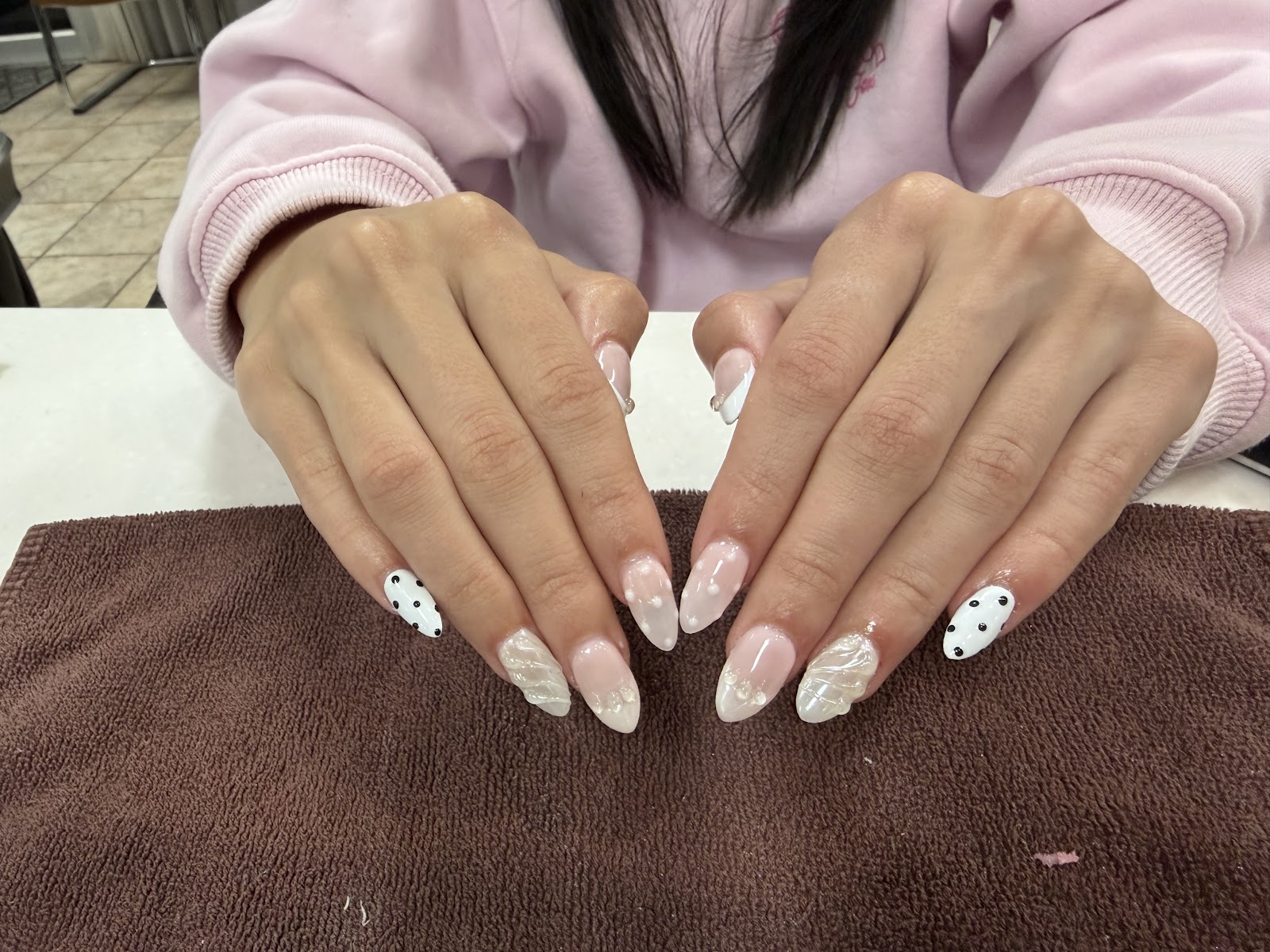 La Vogue Nails & Spa - Centennial City logo